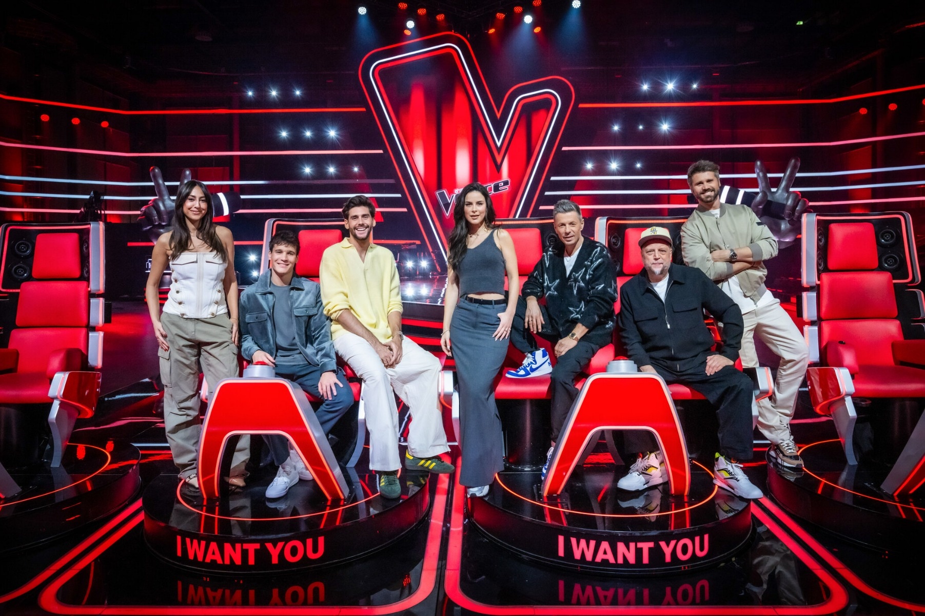 The Voice Kids Bild von den Moderatoren und der Jury